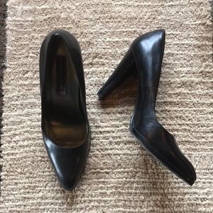 Black leather Steven by Steve Madden pumps